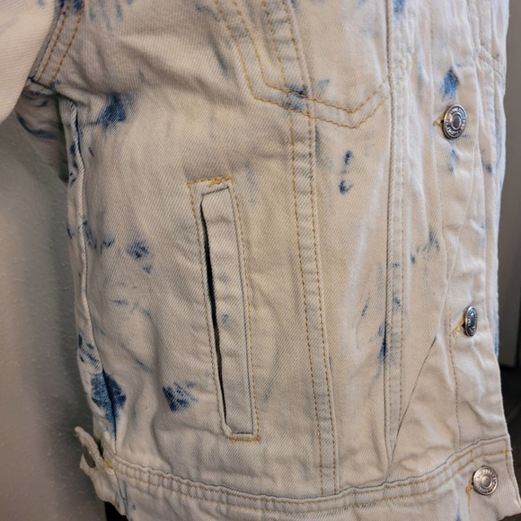 Free People NWT Rumors Acid Wash Denim Button‎ Jacket Jones Tie Dye Blue Small - Picture 6 of 14